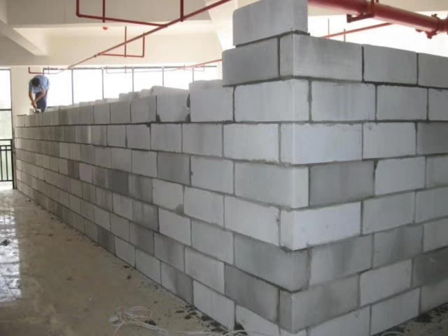 万全蒸压加气混凝土砌块承重墙静力和抗震性能的研究
